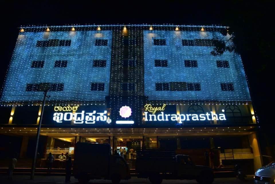 Royal Indraprastha The Hotel Bangalore Exterior foto